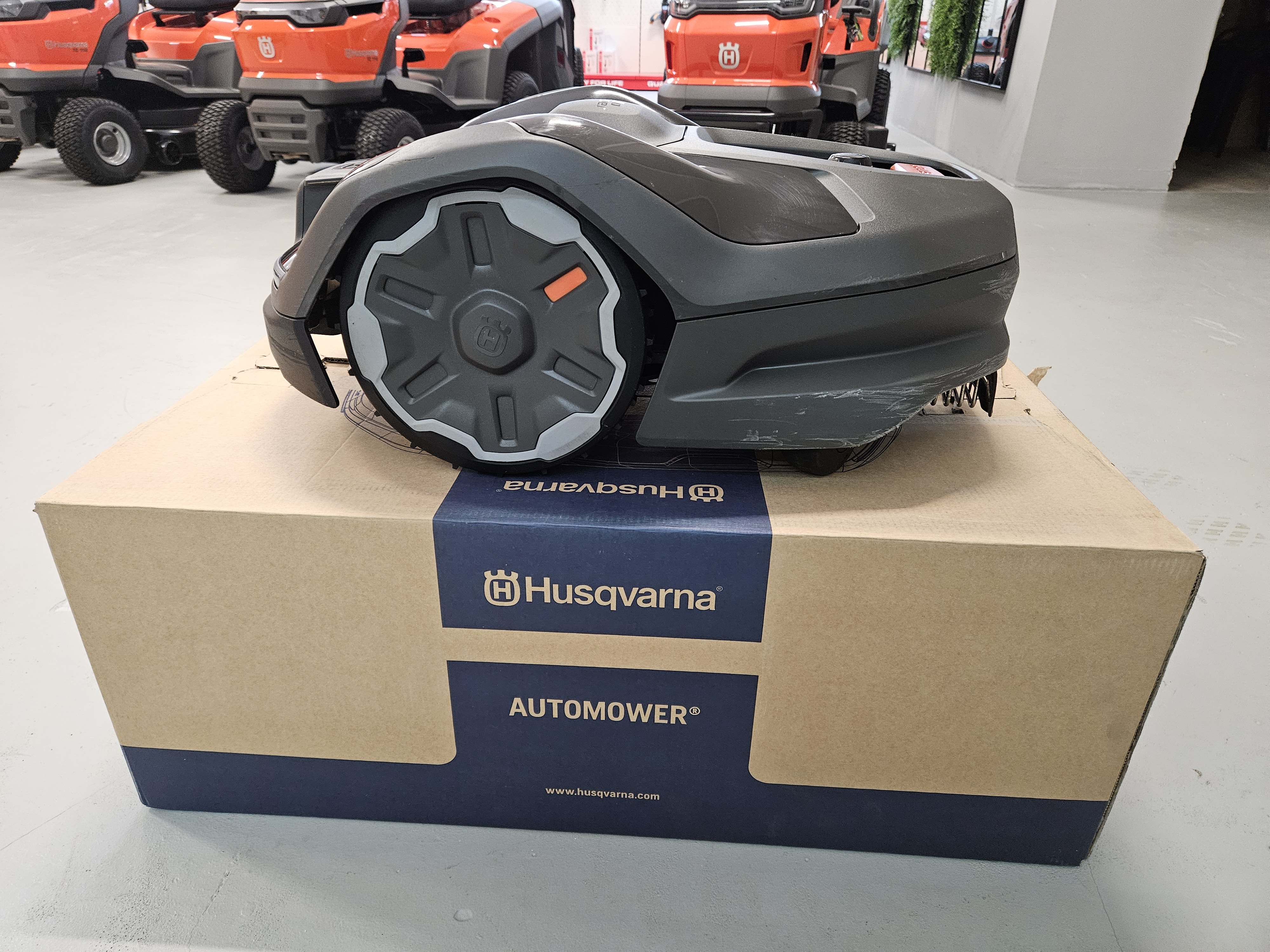 HUSQVARNA AUTOMOWER® 405XE NERA z modułem Epos-pokazowy 405xe-p2
