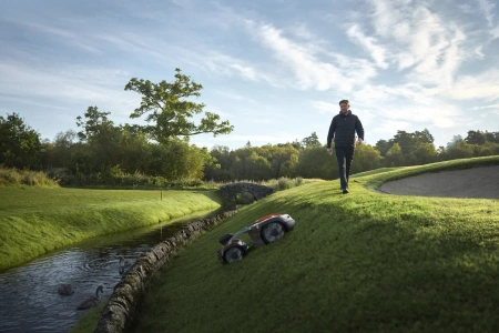 Robot koszący HUSQVARNA® AUTOMOWER 535 AWD EPOS™