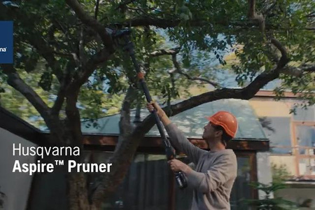 Husqvarna Aspire™ PE5-P4A Podkszesywarka Minipilarka z wysięgnikiem zestaw z akumulatorem 4 Ah