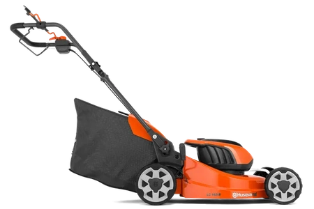 Kosiarka akumulatorowa z napędem HUSQVARNA LC 142iS zestaw z akumulatorem 4 Ah