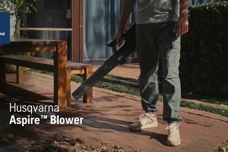 Dmuchawa akumulatorowa Husqvarna Aspire B8X-P4A Zestaw z akumulatorem 4 Ah